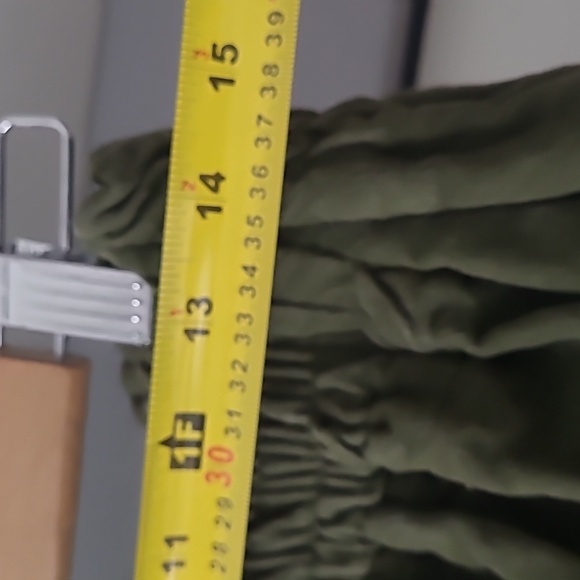 Green skirt - Picture 5 of 5